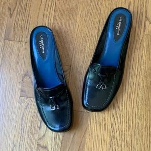 Liz Claiborne Black Mules/Slides